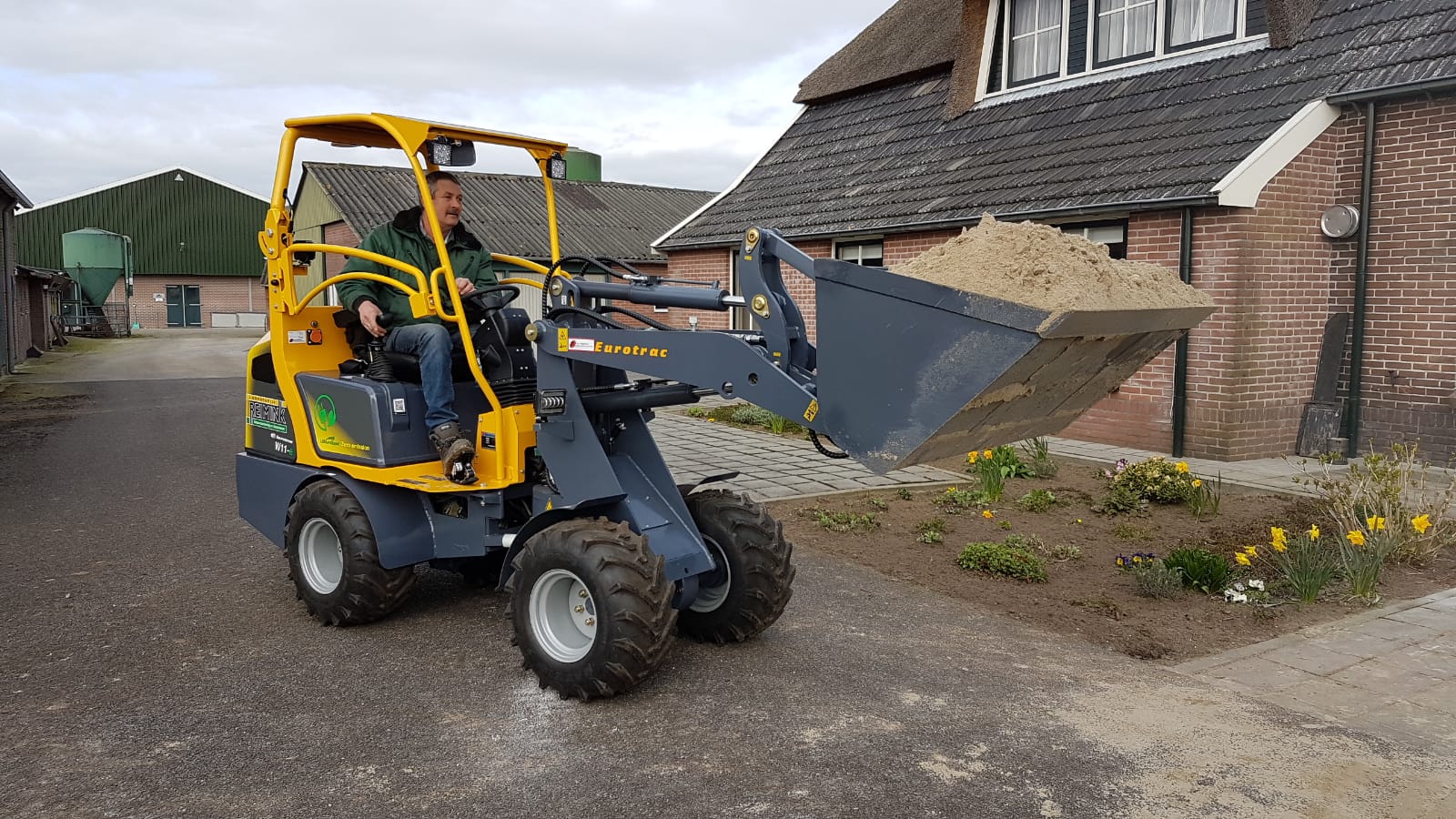 Eurotrac W11E Electric Articulated Mini Loaders on site